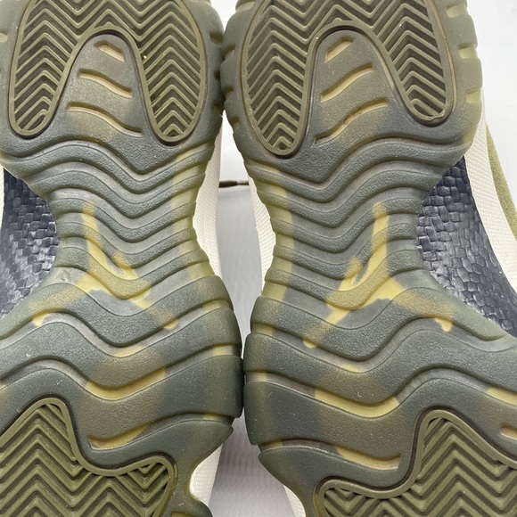 Womens NIKE AIR JORDAN
FUTURE Olive Trainers AR0726-300 - Picture 12 of 15